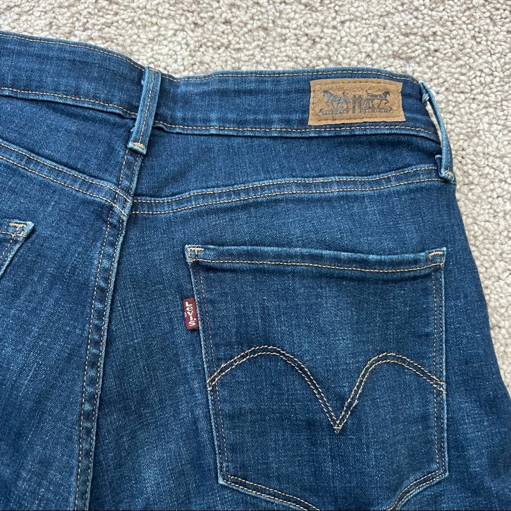 Levi’s Mid Rise Skinny Jean - Picture 4 of 4